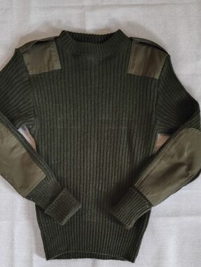 Men's Olive Ribbed Military Sweater with Elbow Patches DSCP Size 17 Snug Fit